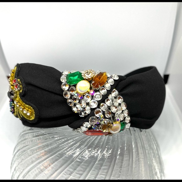 Accessories - NWOT Bee And Gemstone Knotted Headband